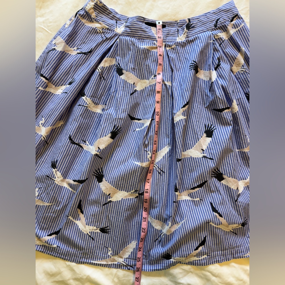 Who What Wear Blue and White Bird Print A-Line Skirt - Picture 5 of 6